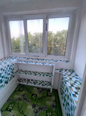 Продам двухкомнатную (2-комн.) квартиру, Парковая ул, 17к1, Корсаков г