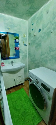 Продам двухкомнатную (2-комн.) квартиру, Парковая ул, 17к1, Корсаков г