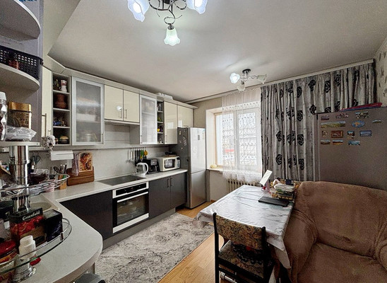 Продам двухкомнатную (2-комн.) квартиру, Московская (Львовский мкр.) ул, 1в, Подольск г