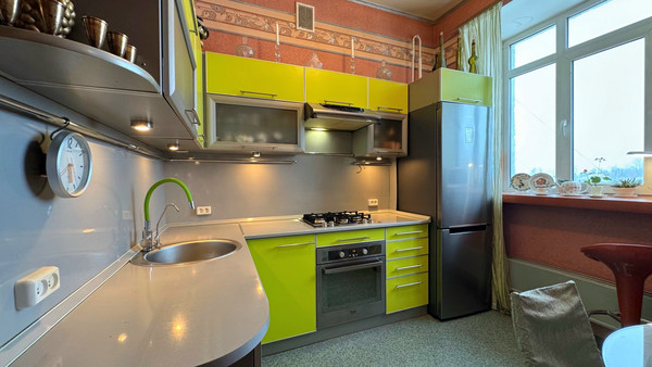 Продам двухкомнатную (2-комн.) квартиру, Батальонная ул, 7, Кунгур г