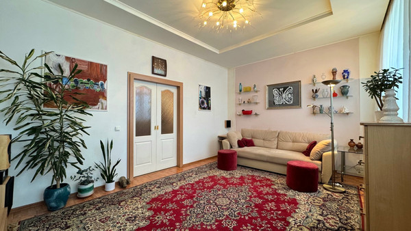 Продам двухкомнатную (2-комн.) квартиру, Батальонная ул, 7, Кунгур г