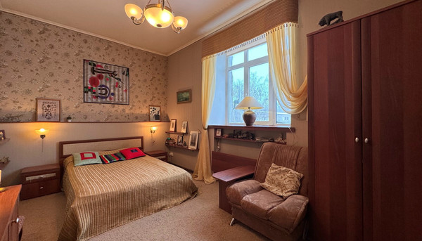 Продам двухкомнатную (2-комн.) квартиру, Батальонная ул, 7, Кунгур г