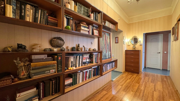 Продам двухкомнатную (2-комн.) квартиру, Батальонная ул, 7, Кунгур г