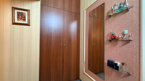 Продам двухкомнатную (2-комн.) квартиру, Батальонная ул, 7, Кунгур г