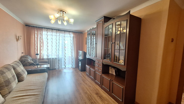 Продам трехкомнатную (3-комн.) квартиру, Рокоссовского ул, 15кб, Ишим г