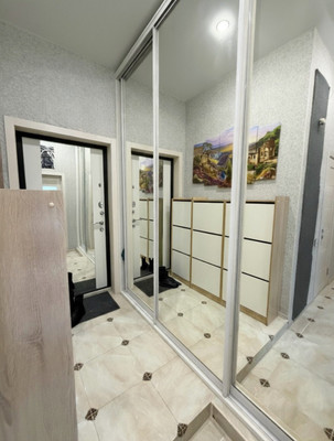 Продам двухкомнатную (2-комн.) квартиру, 5-ый квартал (Южные горки мкр) ул, 13, Мещерино п