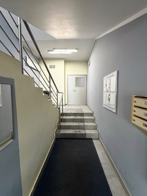 Продам двухкомнатную (2-комн.) квартиру, 5-ый квартал (Южные горки мкр) ул, 13, Мещерино п