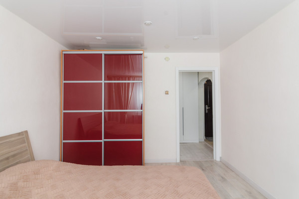 Продам трехкомнатную (3-комн.) квартиру, Свободы ул, 32, Ханты-Мансийск г