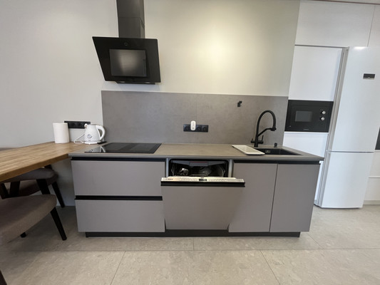 Продам двухкомнатную (2-комн.) квартиру, Григорьева ул, 12к1, Новороссийск г