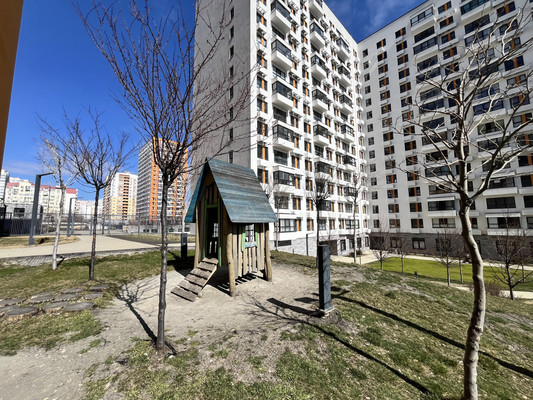 Продам двухкомнатную (2-комн.) квартиру, Григорьева ул, 12к1, Новороссийск г