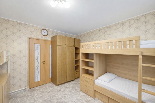 Продам трехкомнатную (3-комн.) квартиру, Черепановых проезд, 72к1, Москва г