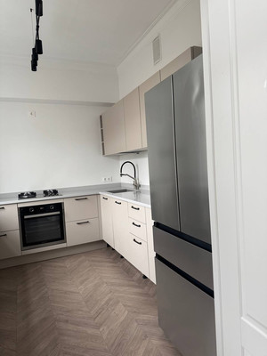 Продам трехкомнатную (3-комн.) квартиру, Профсоюзная ул, 5/9, Москва г