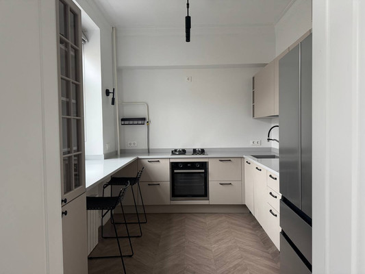 Продам трехкомнатную (3-комн.) квартиру, Профсоюзная ул, 5/9, Москва г