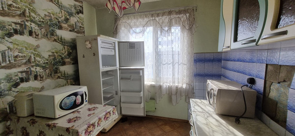 Продам трехкомнатную (3-комн.) квартиру, Мефодиевская ул, 120, Новороссийск г