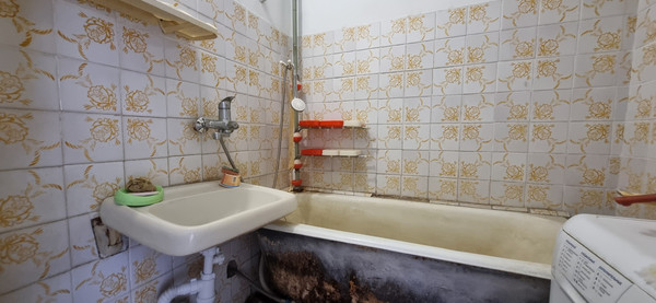 Продам трехкомнатную (3-комн.) квартиру, Мефодиевская ул, 120, Новороссийск г