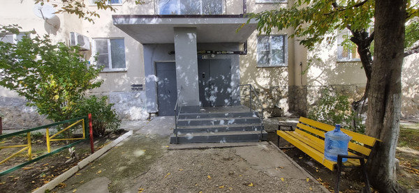 Продам трехкомнатную (3-комн.) квартиру, Мефодиевская ул, 120, Новороссийск г