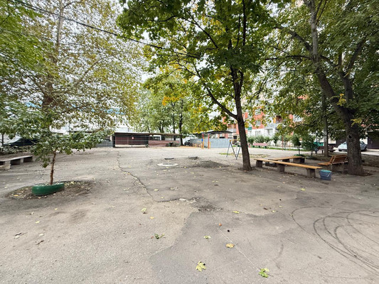 Продам трехкомнатную (3-комн.) квартиру, Ахохова ул, 96А, Нальчик г