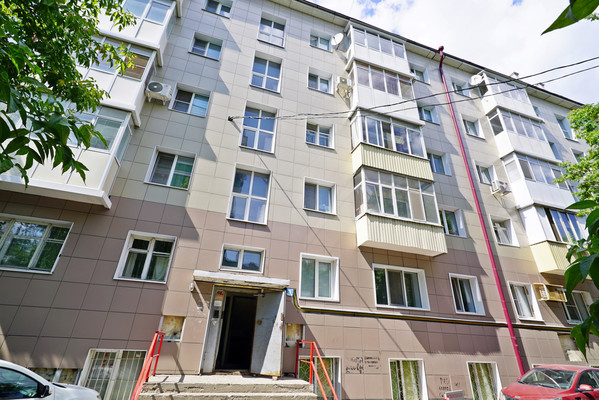 Продам двухкомнатную (2-комн.) квартиру, Кирова пер, 5, Казань г