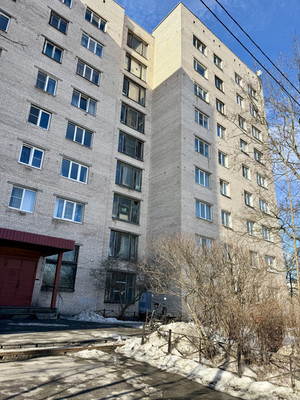 Продам комнату в 8-комн. квартире, Пионерстроя ул, 12к3, Санкт-Петербург г