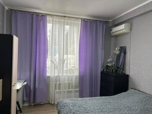 Продам однокомнатную (1-комн.) квартиру, Полетаева ул, 2, Туапсе г