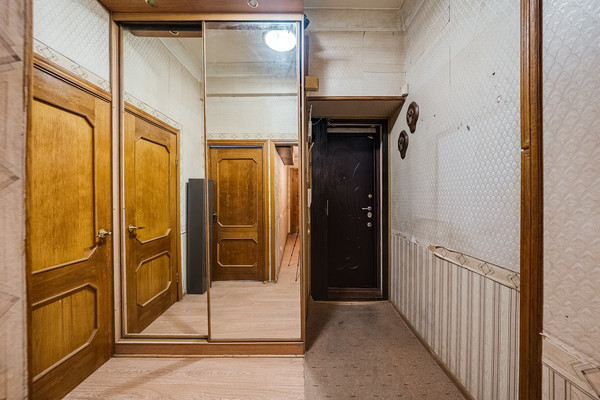 Продам двухкомнатную (2-комн.) квартиру, Кутузовский пр-кт, 19, Москва г