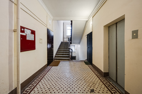 Продам двухкомнатную (2-комн.) квартиру, Кутузовский пр-кт, 19, Москва г