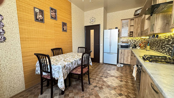 Продам трехкомнатную (3-комн.) квартиру, Дунина-Горкавича ул, 7, Ханты-Мансийск г