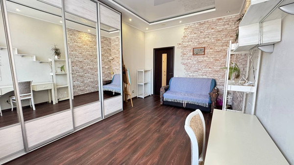 Продам трехкомнатную (3-комн.) квартиру, Дунина-Горкавича ул, 7, Ханты-Мансийск г