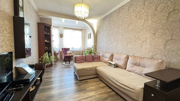 Продам трехкомнатную (3-комн.) квартиру, Дунина-Горкавича ул, 7, Ханты-Мансийск г