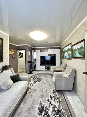 Продам двухкомнатную (2-комн.) квартиру, Рокоссовского ул, 24, Ишим г