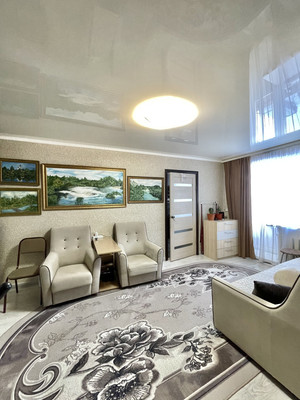 Продам двухкомнатную (2-комн.) квартиру, Рокоссовского ул, 24, Ишим г