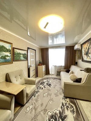 Продам двухкомнатную (2-комн.) квартиру, Рокоссовского ул, 24, Ишим г