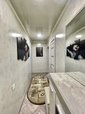 Продам двухкомнатную (2-комн.) квартиру, Рокоссовского ул, 24, Ишим г