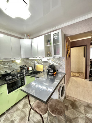 Продам двухкомнатную (2-комн.) квартиру, Рокоссовского ул, 24, Ишим г