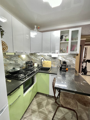 Продам двухкомнатную (2-комн.) квартиру, Рокоссовского ул, 24, Ишим г