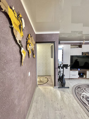 Продам двухкомнатную (2-комн.) квартиру, Рокоссовского ул, 24, Ишим г