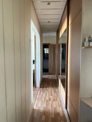 Продам трехкомнатную (3-комн.) квартиру, Днепропетровская ул, 5к5, Москва г