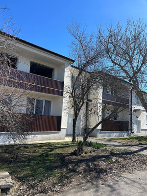 Продам двухкомнатную (2-комн.) квартиру, Ленина ул, 13, Стахановка с