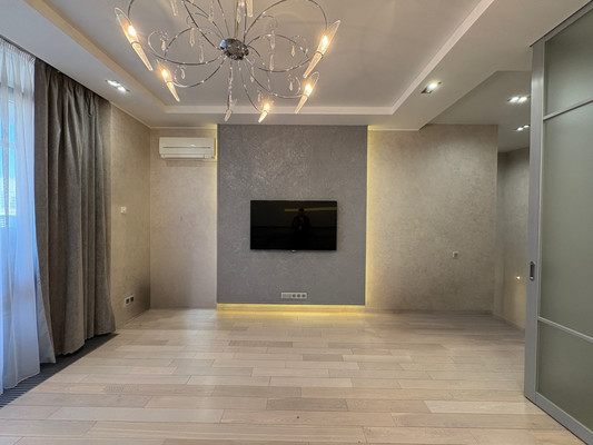 Продам трехкомнатную (3-комн.) квартиру, Меридианная ул, 1, Казань г