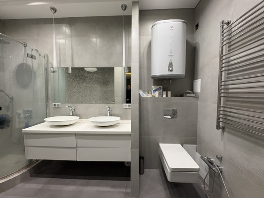 Продам трехкомнатную (3-комн.) квартиру, Меридианная ул, 1, Казань г