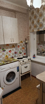 Сдам двухкомнатную (2-комн.) квартиру, 60 лет Октября ул, 40, Красноярск г