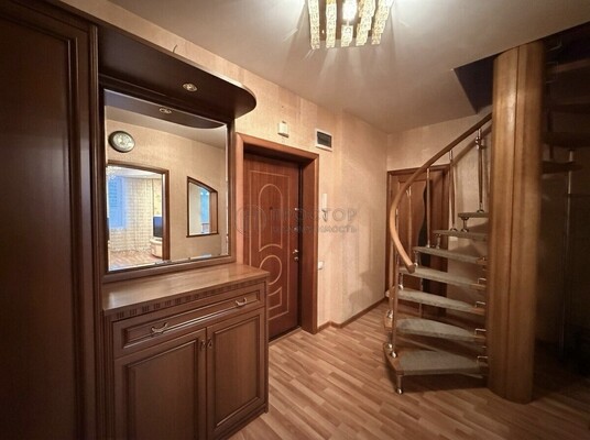 Продам многокомнатную квартиру, Новая ул, 2А, Луч п