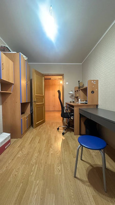 Продам трехкомнатную (3-комн.) квартиру, Школьная ул, 19, Краснодар г