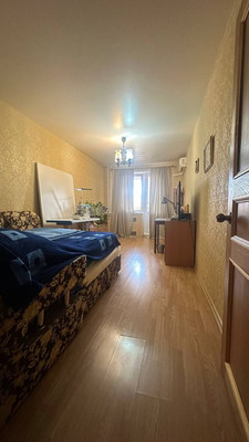 Продам трехкомнатную (3-комн.) квартиру, Школьная ул, 19, Краснодар г