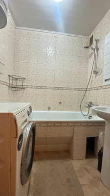 Продам трехкомнатную (3-комн.) квартиру, Школьная ул, 19, Краснодар г