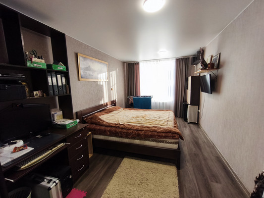 Продам трехкомнатную (3-комн.) квартиру, Калараша ул, 54д, Туапсе г