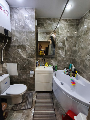 Продам трехкомнатную (3-комн.) квартиру, Калараша ул, 54д, Туапсе г