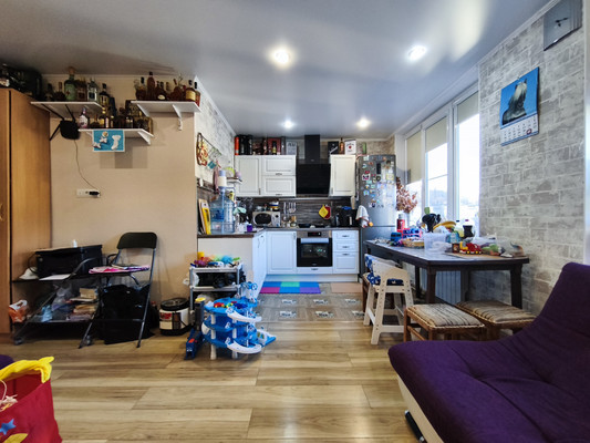 Продам трехкомнатную (3-комн.) квартиру, Калараша ул, 54д, Туапсе г