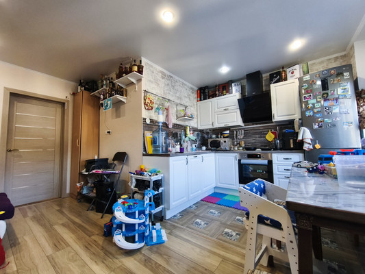 Продам трехкомнатную (3-комн.) квартиру, Калараша ул, 54д, Туапсе г