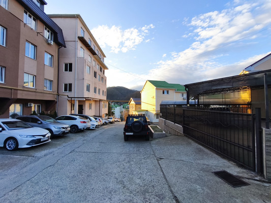 Продам трехкомнатную (3-комн.) квартиру, Калараша ул, 54д, Туапсе г